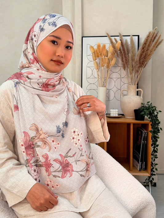 Taman Lily (Light Grey)