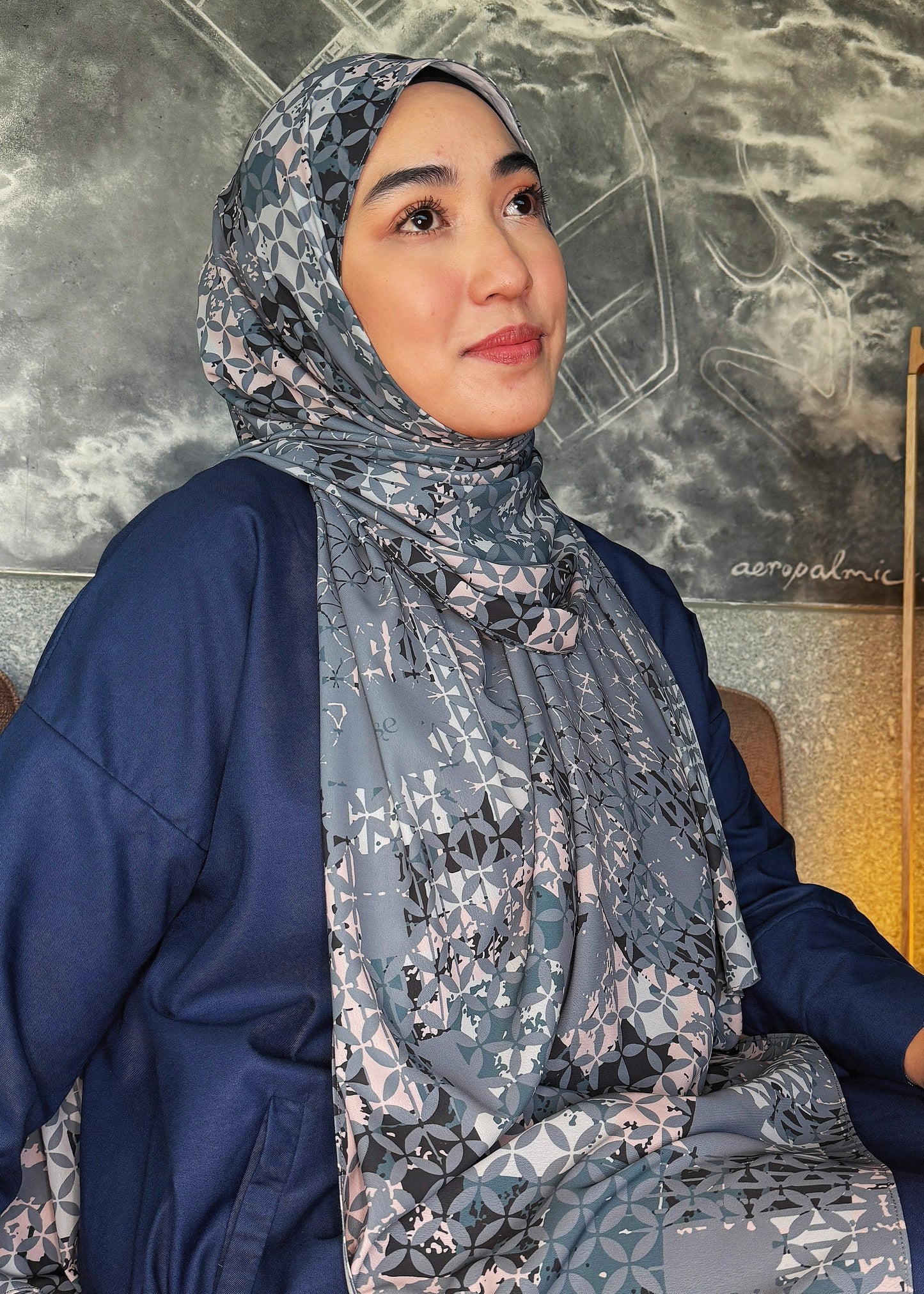 Modern Kawung (Dark Blue)