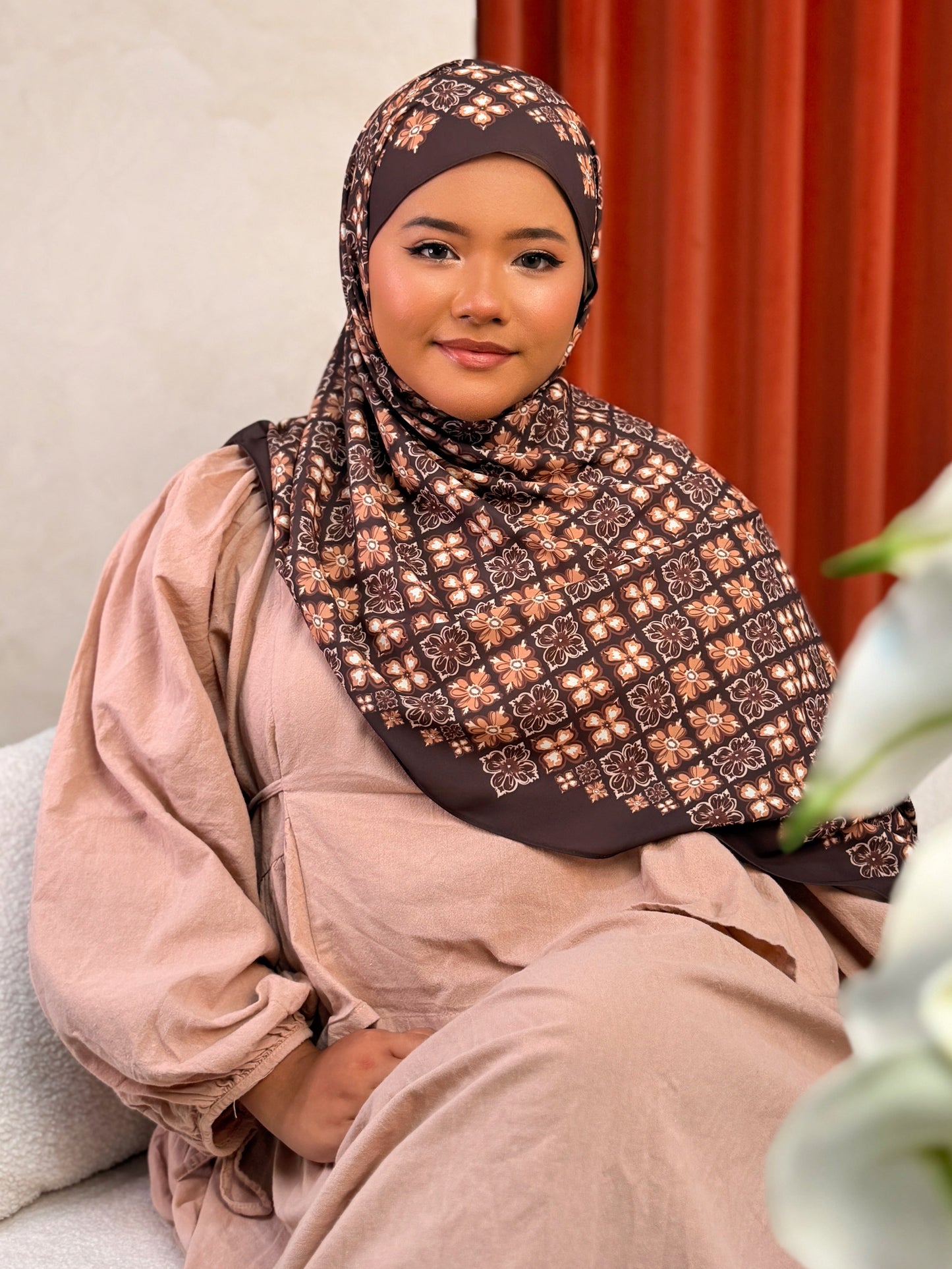 Petalia (Dark Brown)