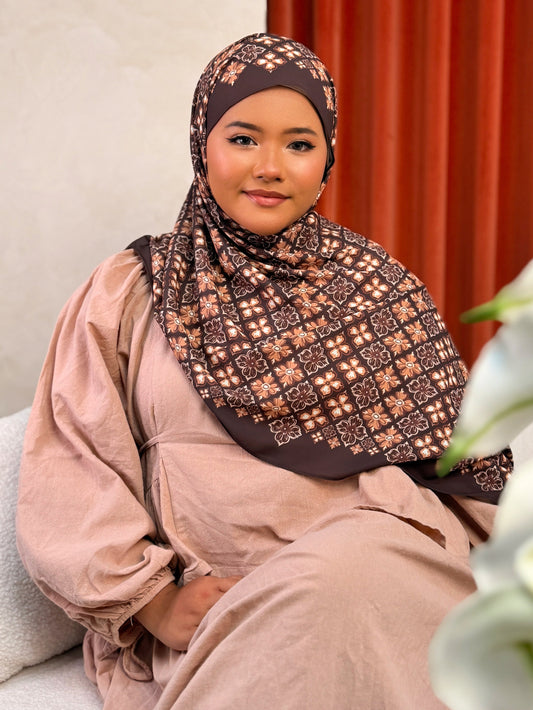 Petalia (Dark Brown)