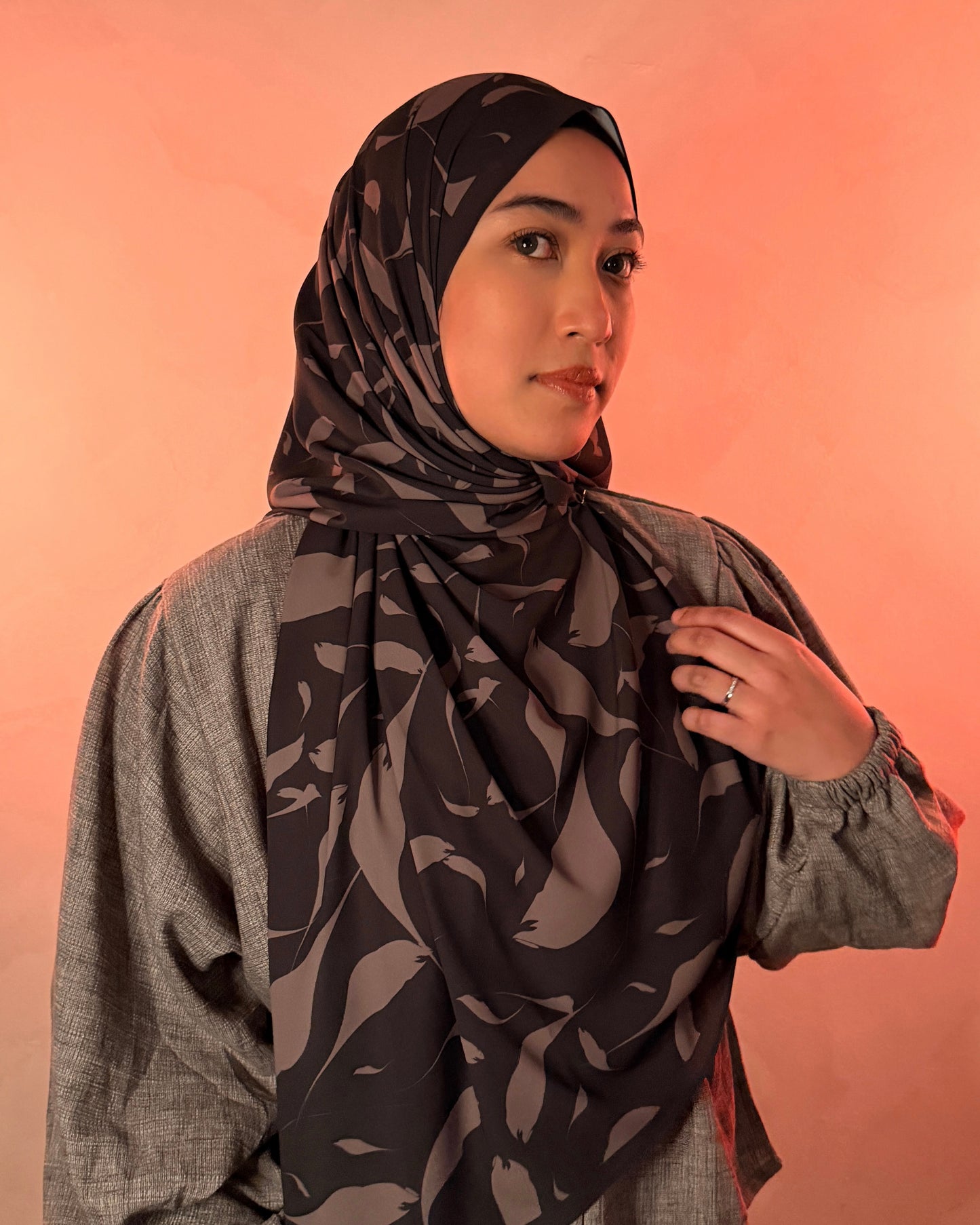 Miura (Black/Taupe)