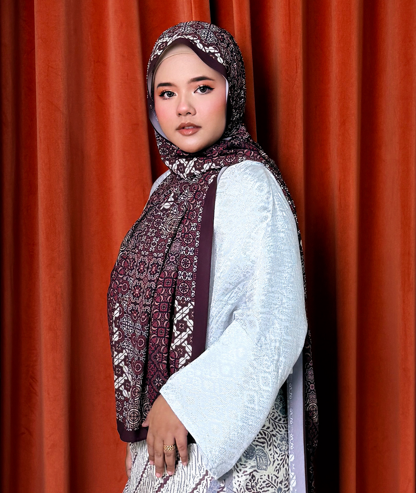 The Heritage Weave (Burgundy)