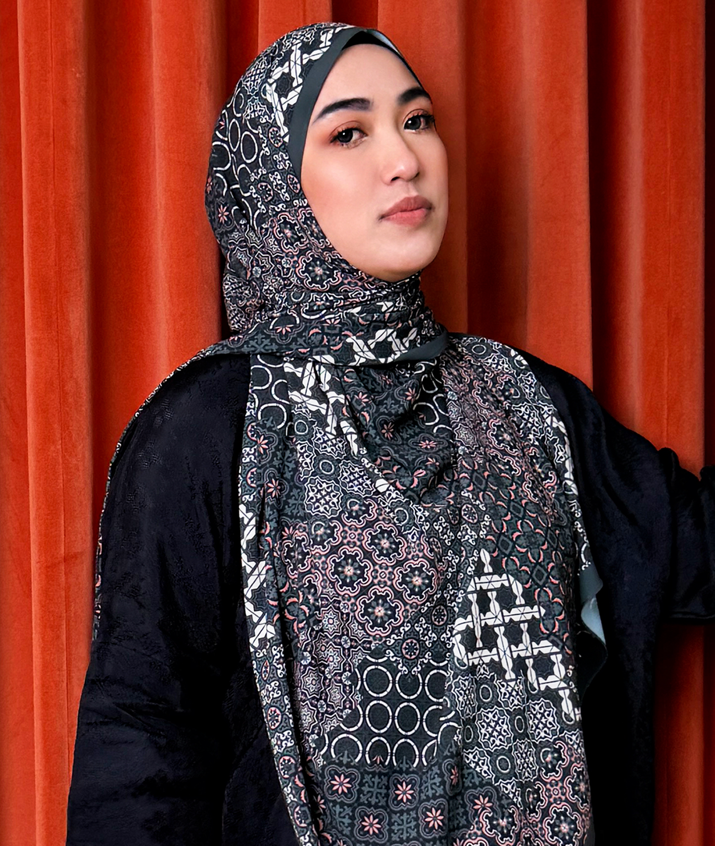 The Heritage Weave (Dark Emerald)